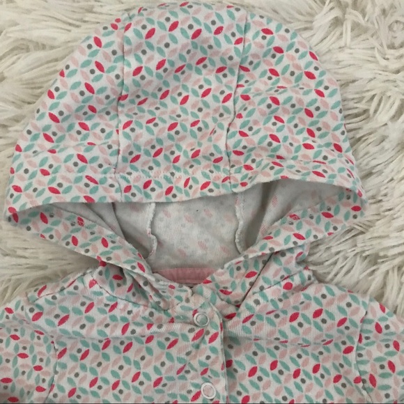 ❌Sold❌🌈 Carter’s Baby Girl Hoodie Shirt 🌈 - Picture 2 of 4